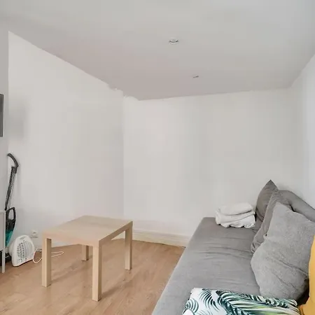 Appartement Cosy A 2mn A Pied Du Metro Maraichers Paris